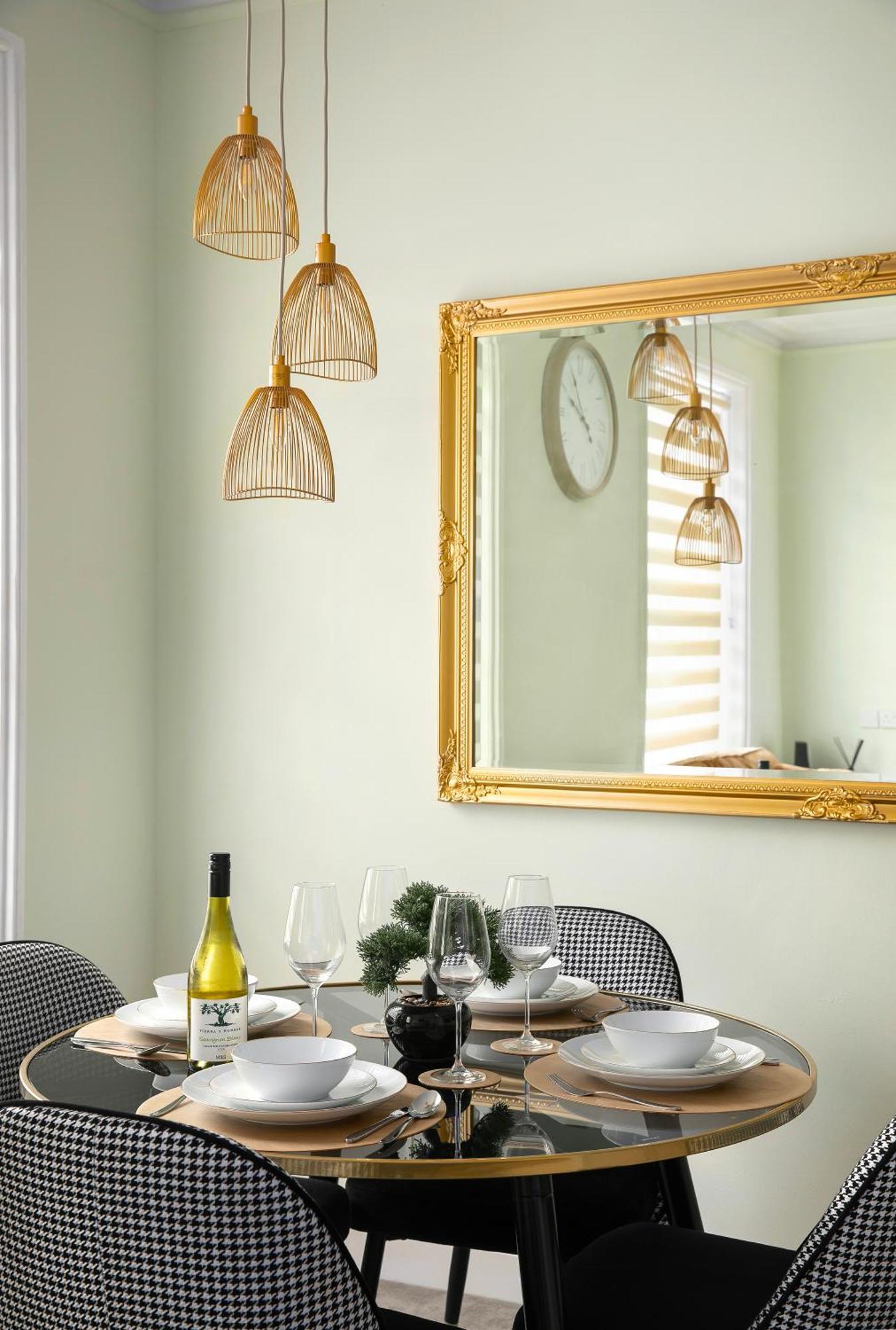 Cosy Flat 5 Min From Holland Park Station! London Lägenhet Exteriör bild